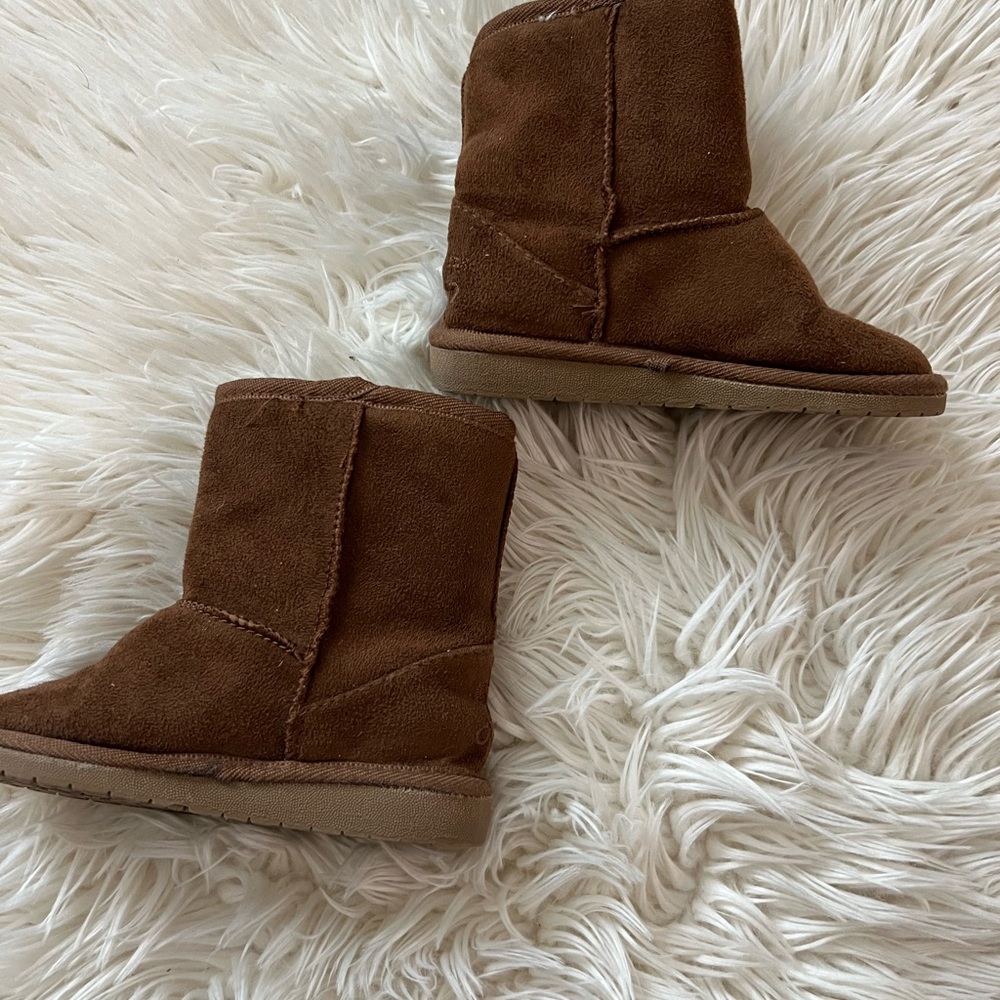 Unisex Brown Winter Boots, Little Kids 6/7